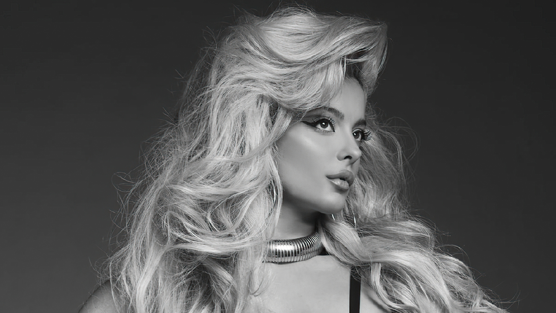 Bebe Rexha LOficiel Italia 4k