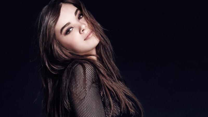 2017 Hailee Steinfeld