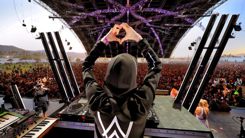 Alan Walker Performing Live 5k