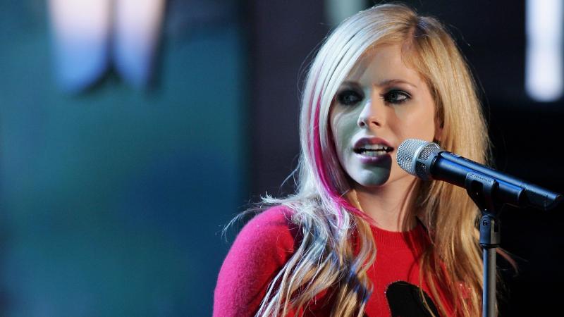 Avril Lavinge On Stage