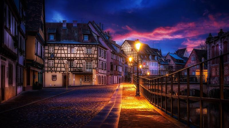 Evening Street Lights