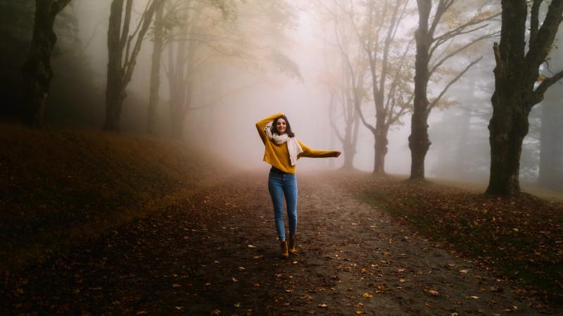 Girl Winter Alone Road Fog 5k