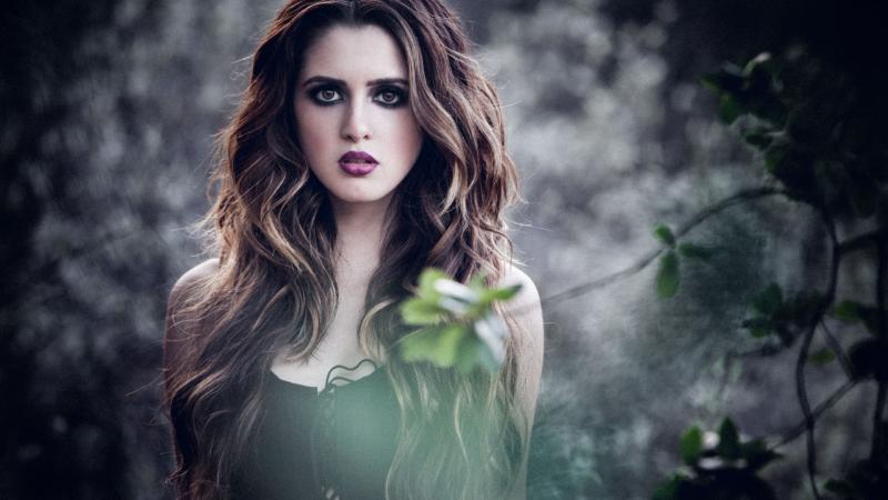Laura Marano 5k