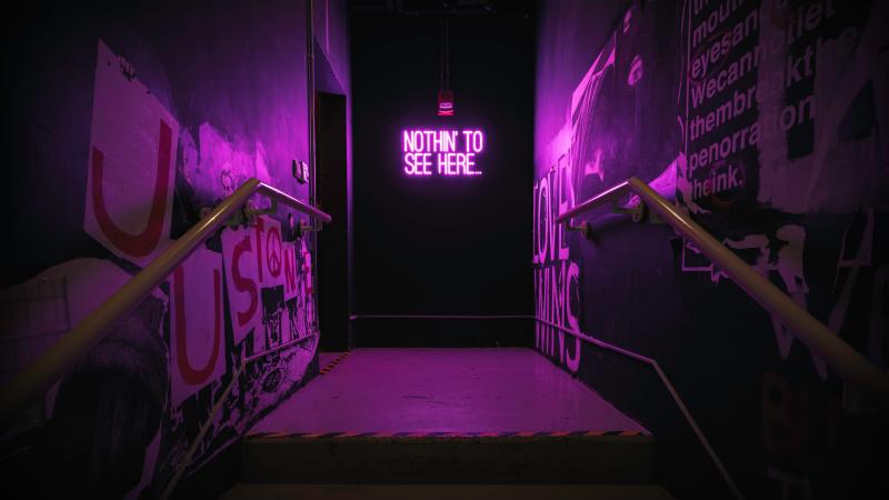 Neon Dark Place 5k
