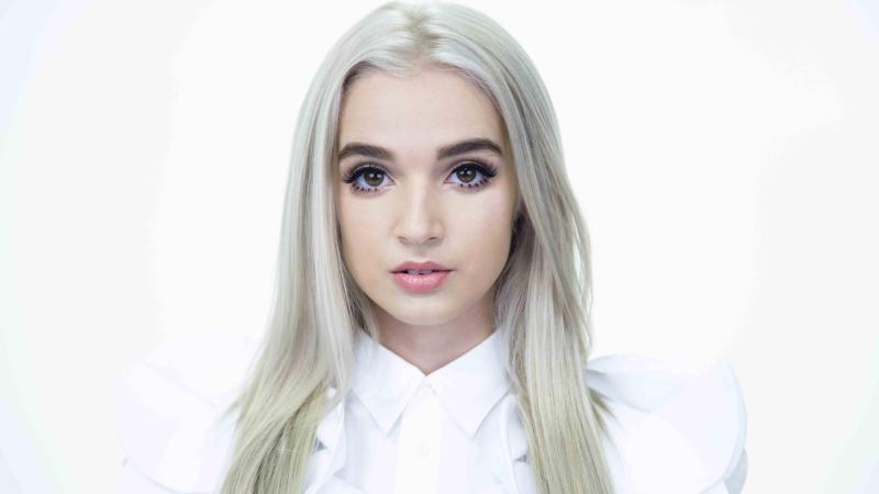 Poppy American Singer