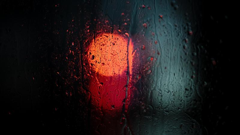Raining Night Drops Macro 5k - Wallpaper Download