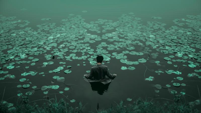 Rapid Change Man Walking In Lake 4k - Wallpaper Download