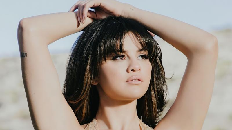 Selena Gomez Arms Up 4k