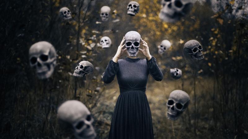 Skull Spooky Girl 5k
