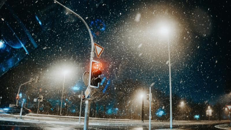 Traffic Light Snow Pillar 5k
