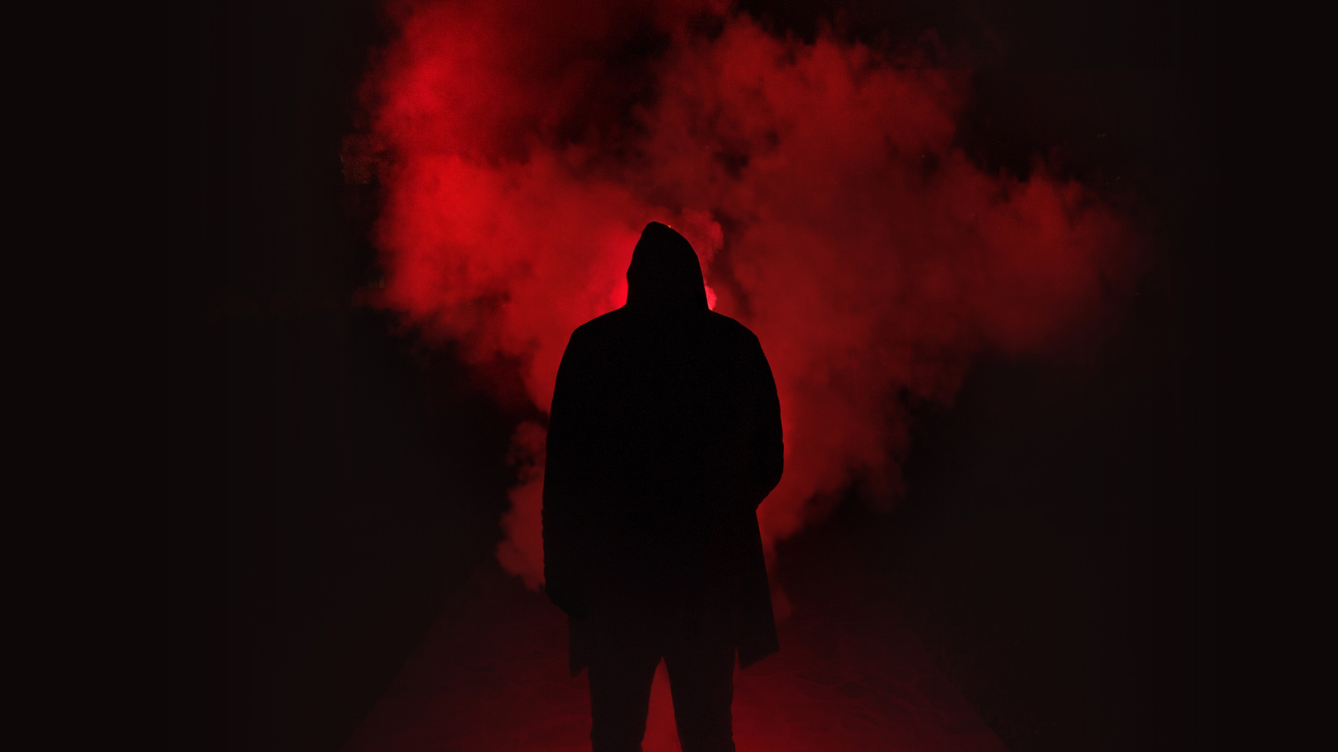 Red Smoke Background Person 5k