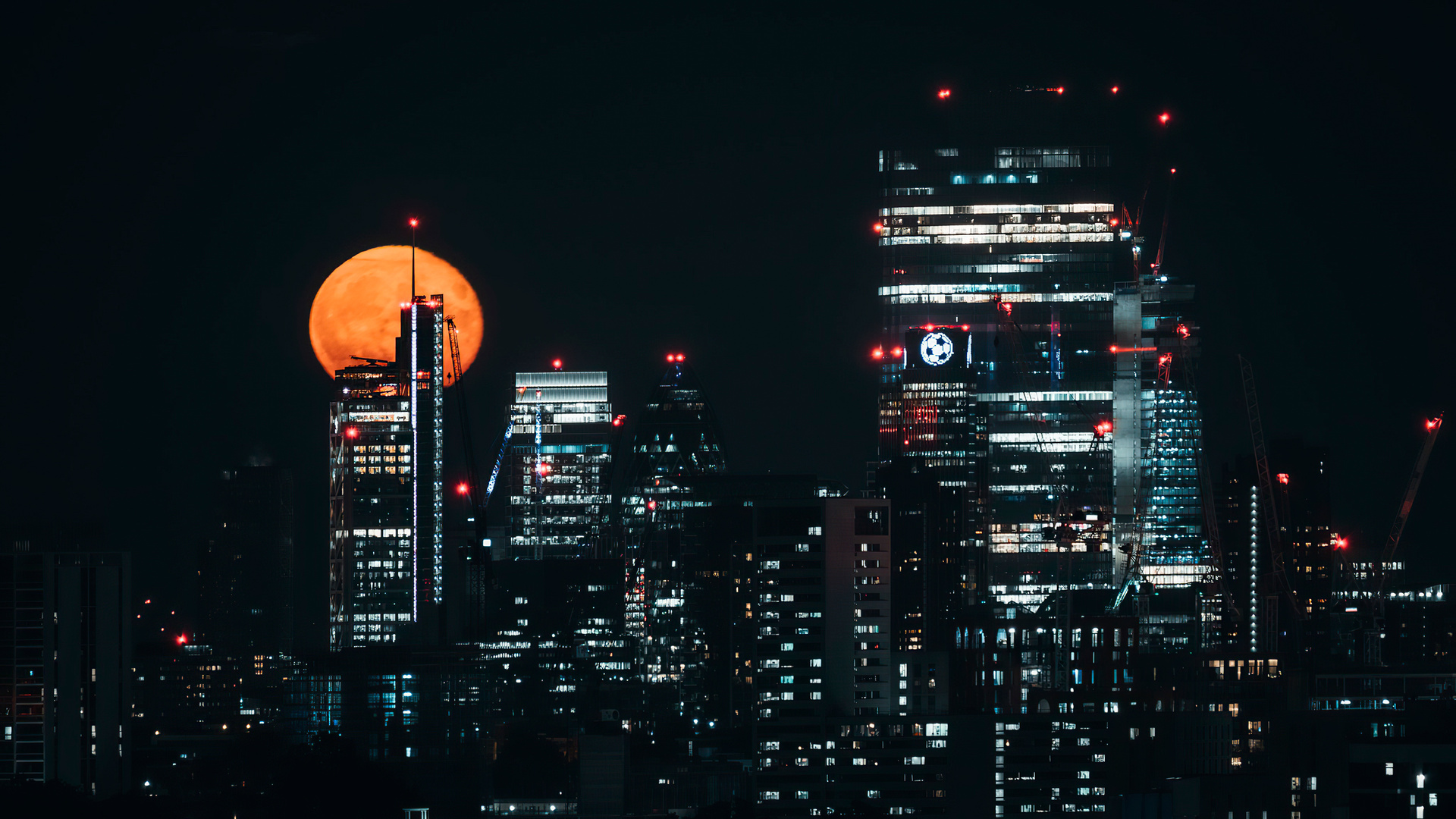 Supermoon Rising Over London