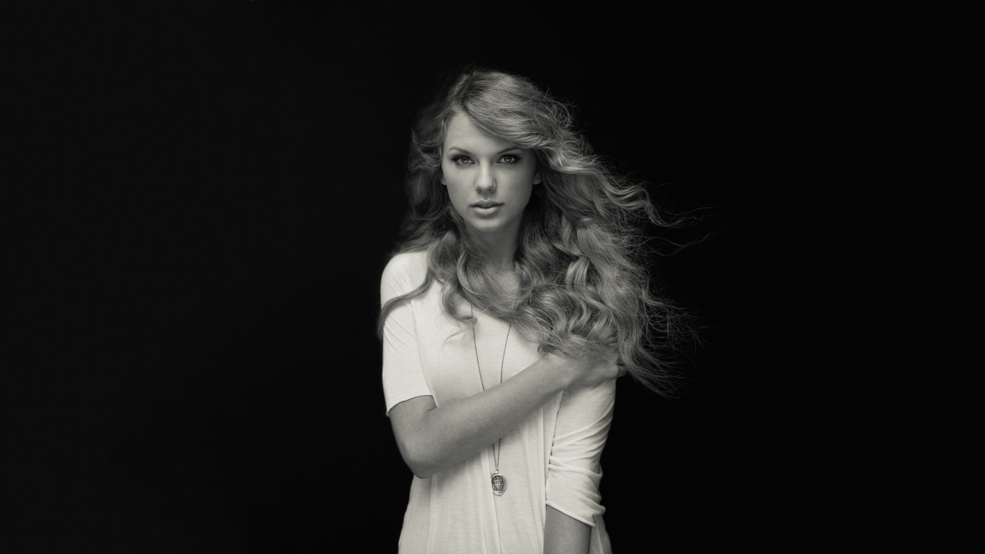 Taylor Swift Black And White 4k