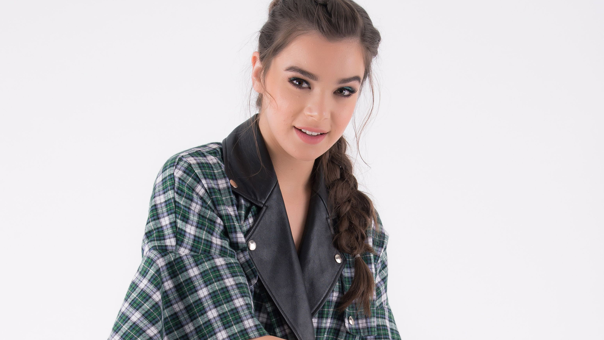 2016 Hailee Steinfeld Singer