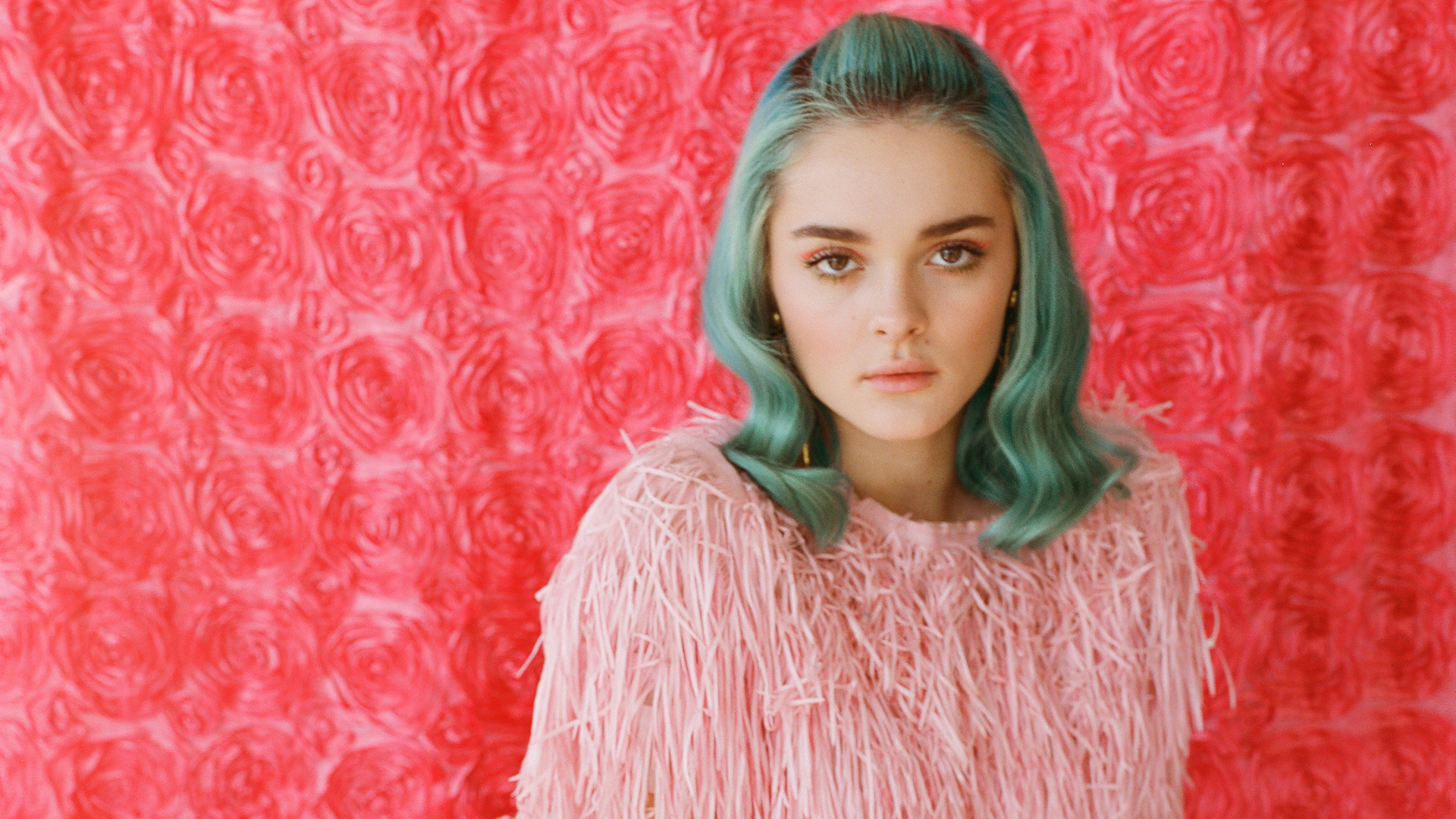 Charlotte Lawrence Ladygunn Magazine