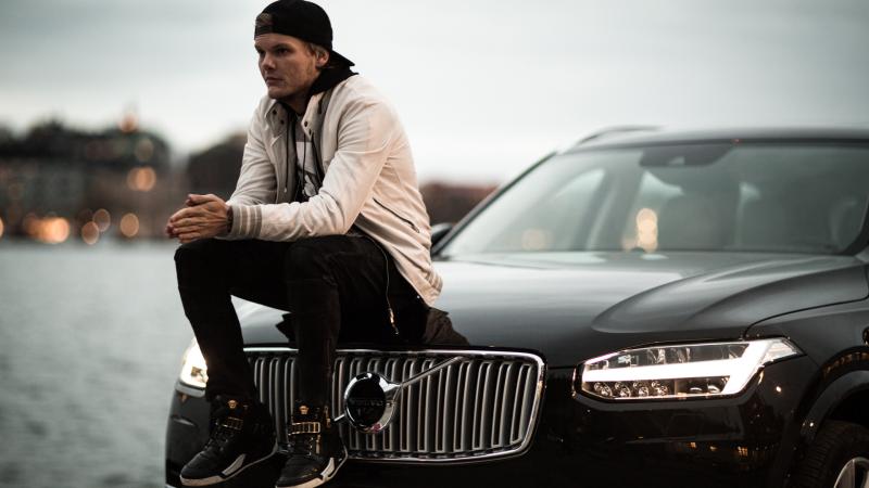 Avicii HD Wallpaper - Free 4K Download