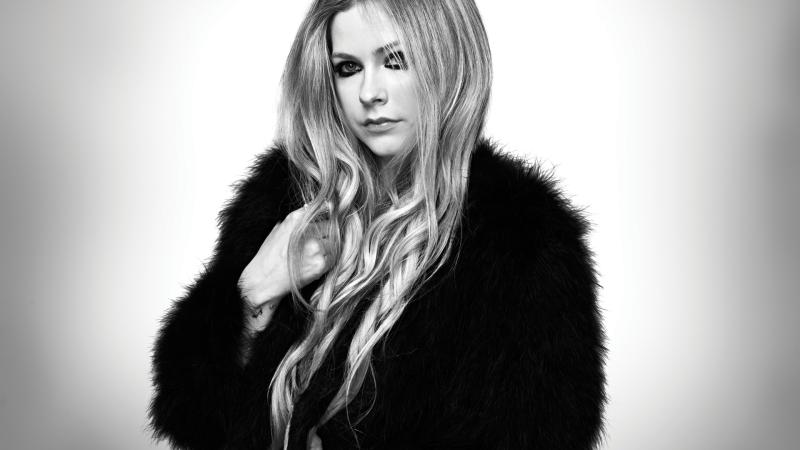 Avril Lavinge Monochrome 5k
