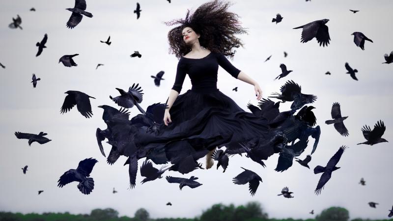 Crow Woman Photography