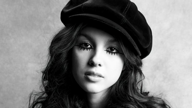 Olivia Rodrigo V Magazine 5k