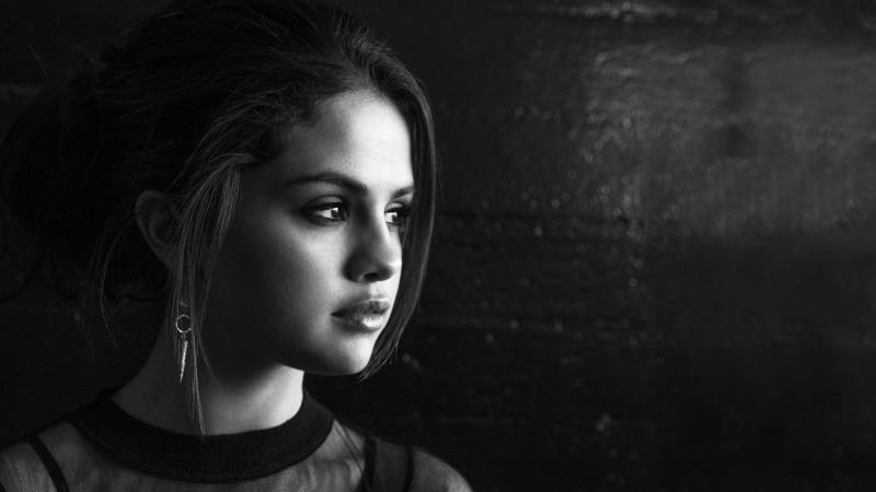 Selena Gomez Monochrome 4k