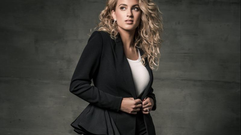 Tori Kelly HD Wallpaper - Free 4K Download
