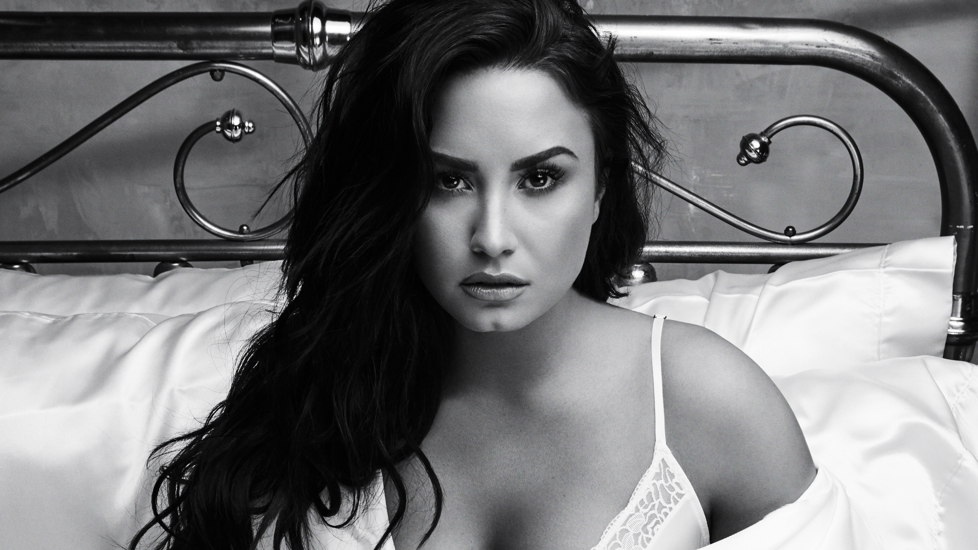 Demi Lovato Monochrome 4k