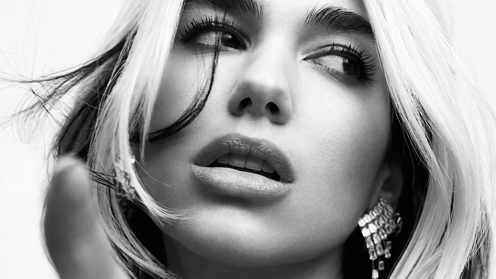 Dua Lipa Monochrome 4k