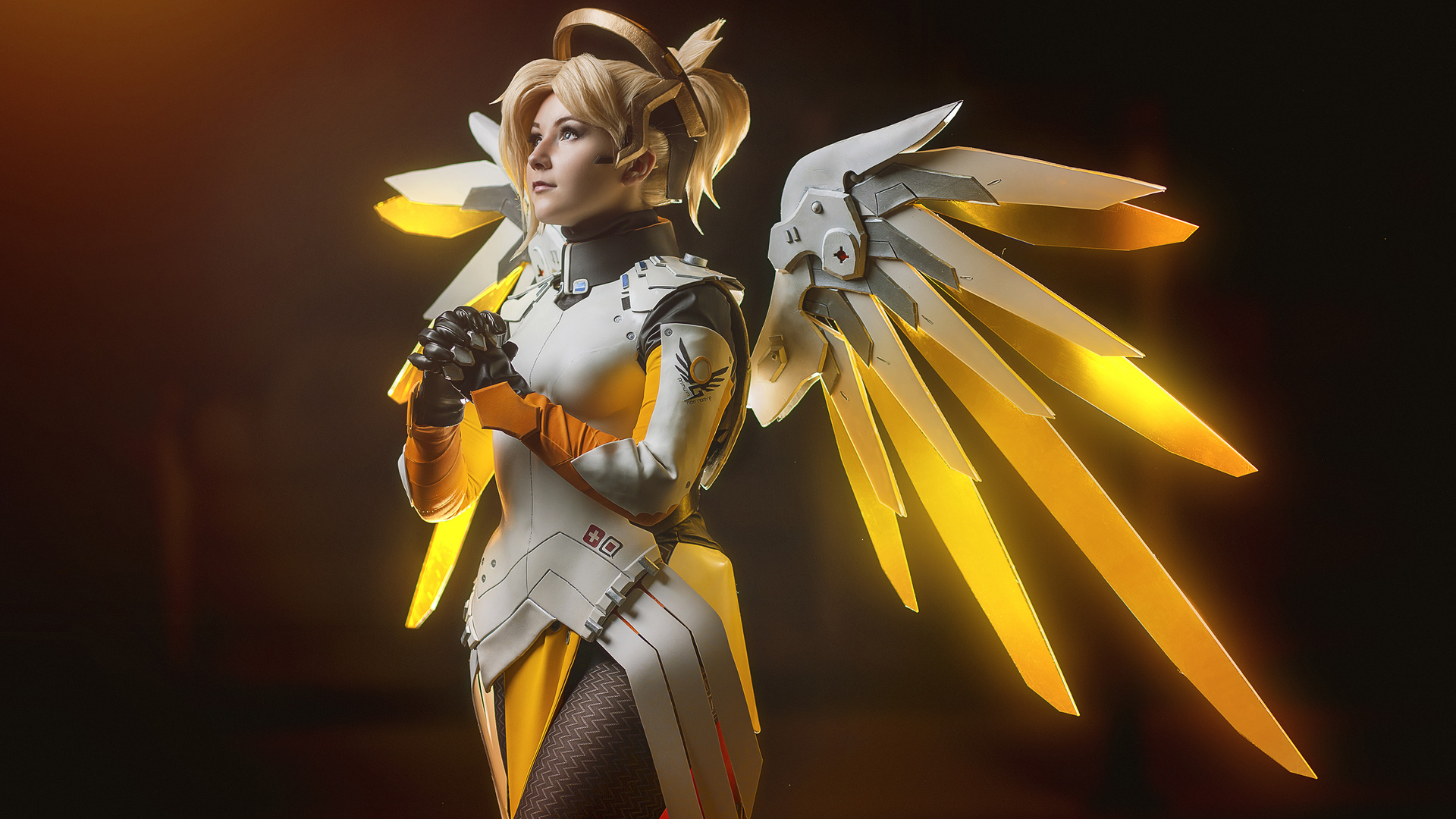 Mercy Overwatch Cosplay