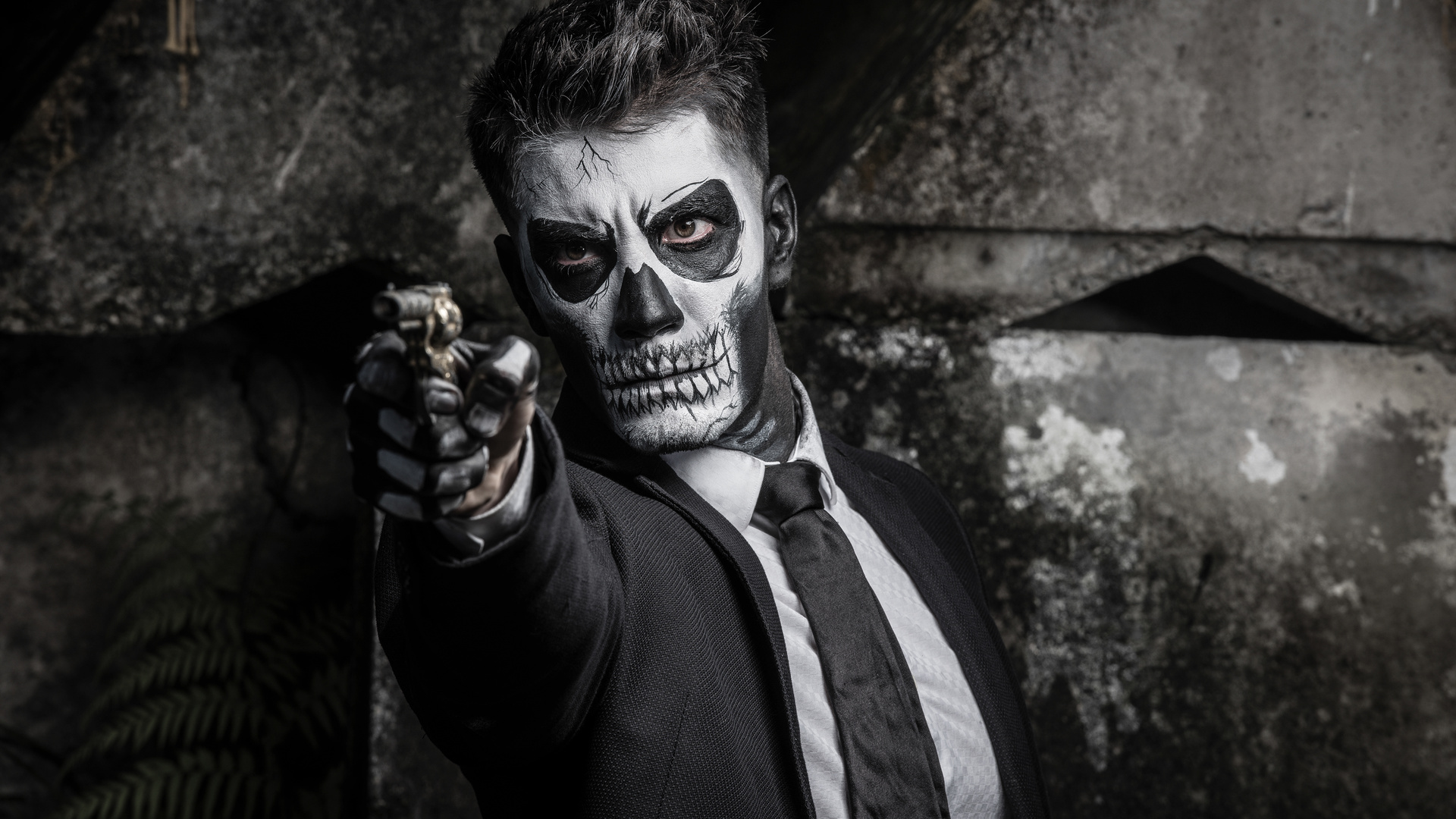 Skull Face Guy Shooting
