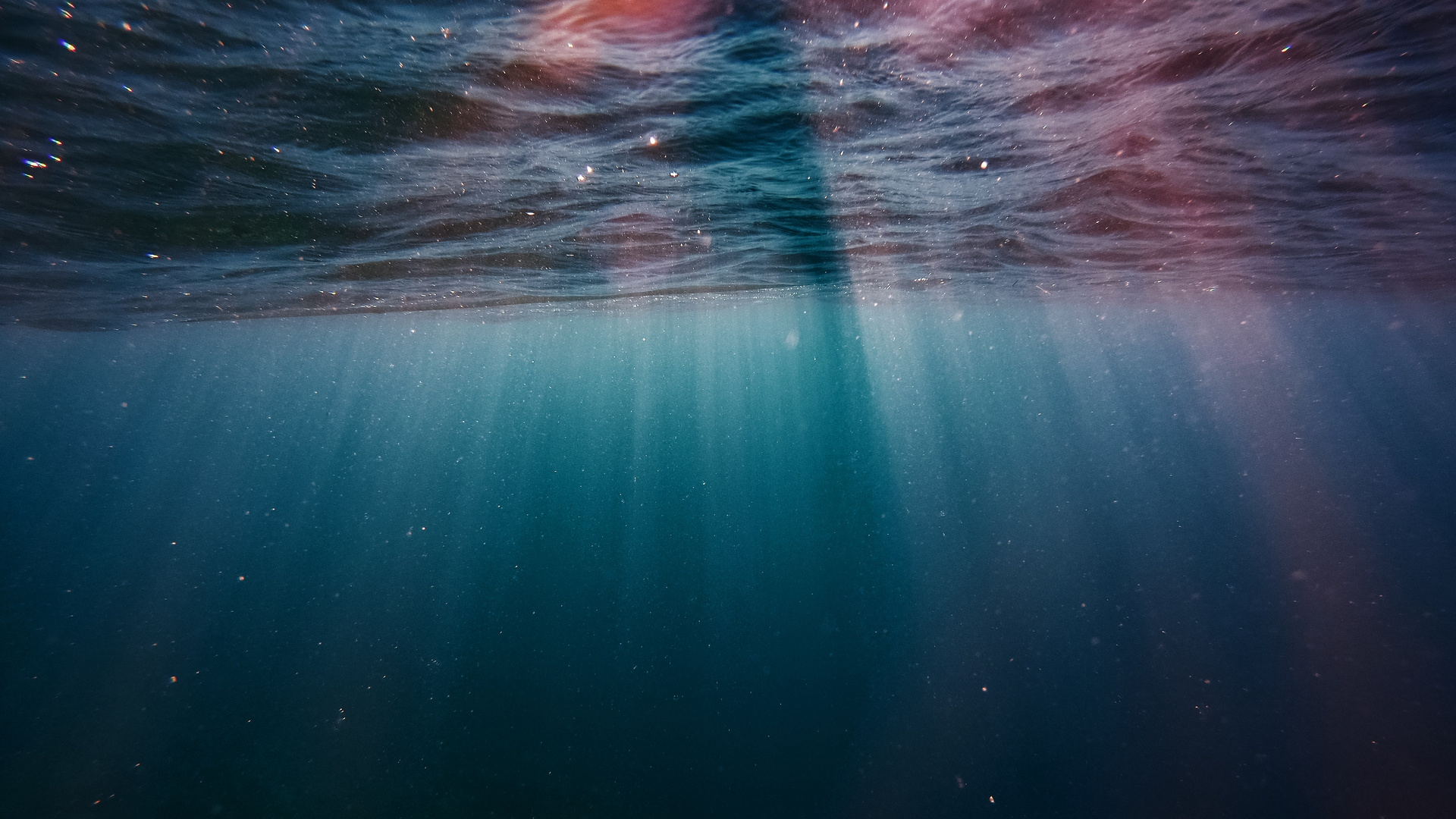 Underwater Sunbeams 4k