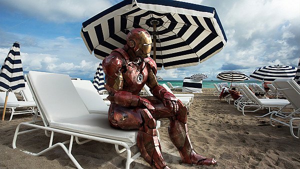 Iron Man On Beach - hdwallpaper4k