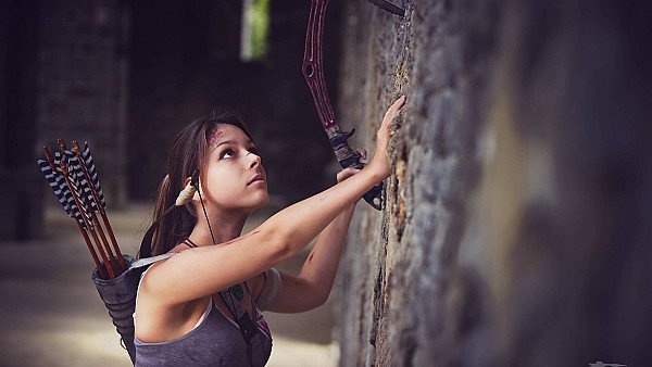 Lara Croft Cosplay 5k wallpaper