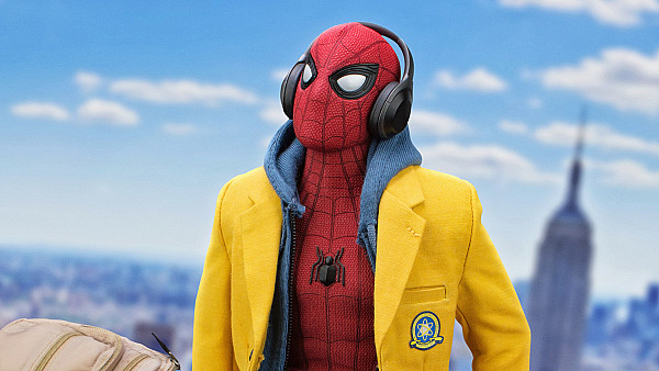 Spiderman Listening Music - hdwallpaper4k